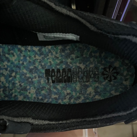 Nike Men's Black Sneakers - Picture 3 of 4